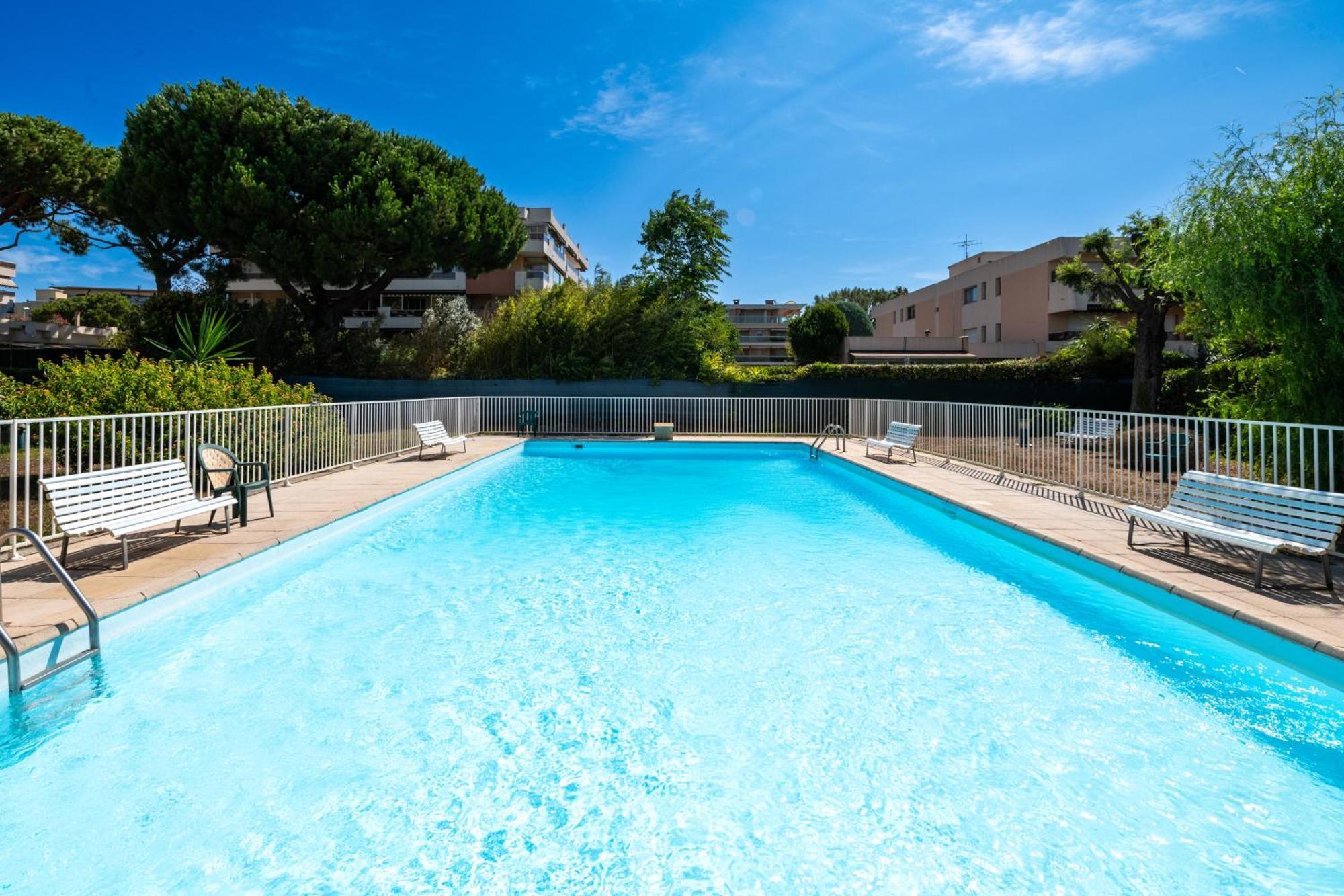 Residence Mediterranee - Beachfront - Sun And Seaview - Pool - Private Parking Cagnes-sur-Mer Exterior foto